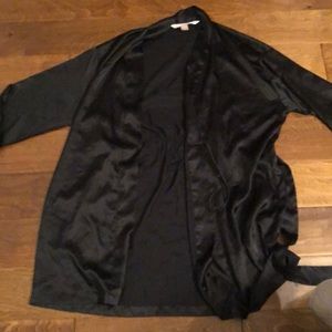 VICTORIAS SECRET BLACK SATIN ROBE